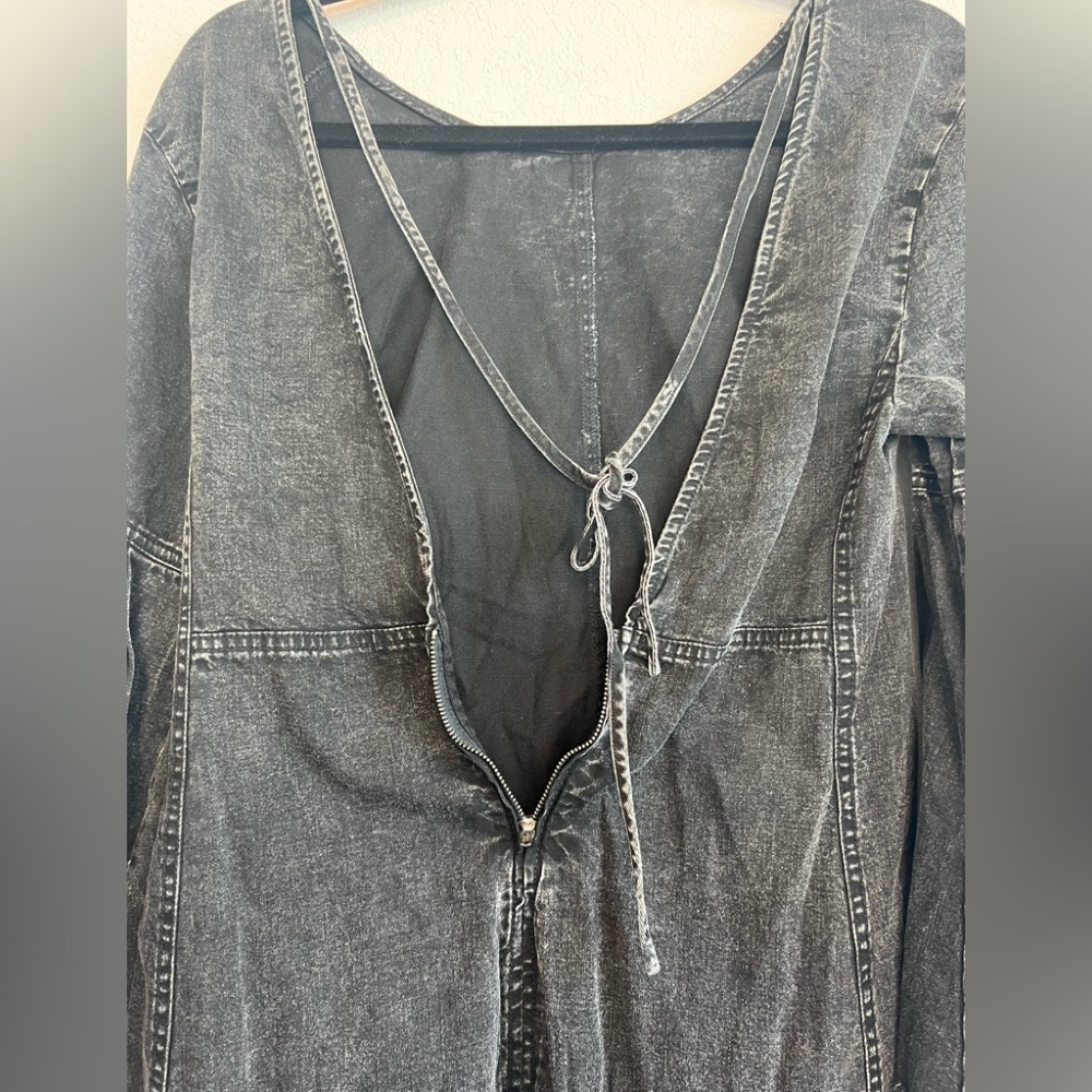 NWT: WE THE FREE Black Tie Zippered Raw Cuffs and Hem Bell Sleeve Size 2 - Picture 7 of 13